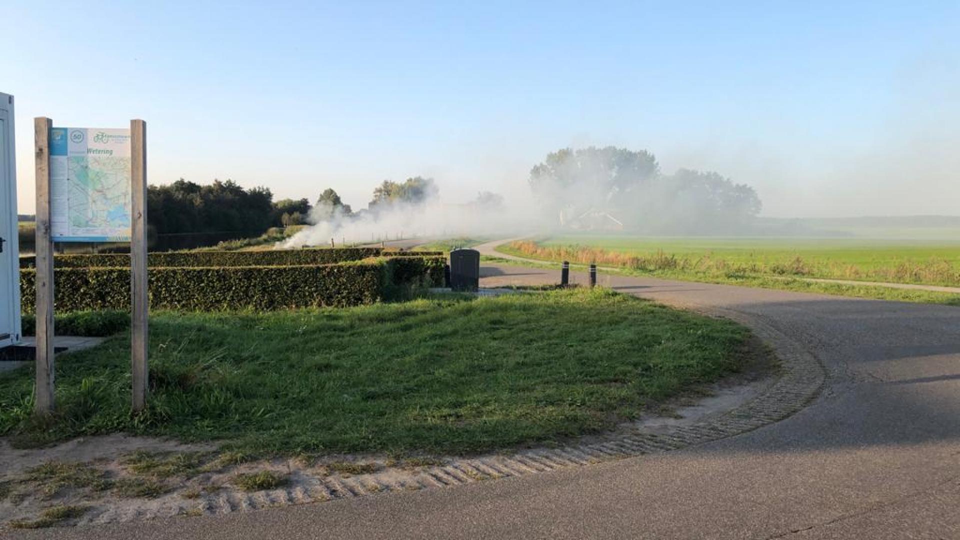 Rietbrand nabij Wetering (Weerribben)